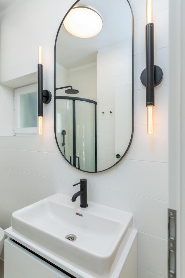3 Minutes From The Beach: Lovely Studio Apartment Pula Ngoại thất bức ảnh